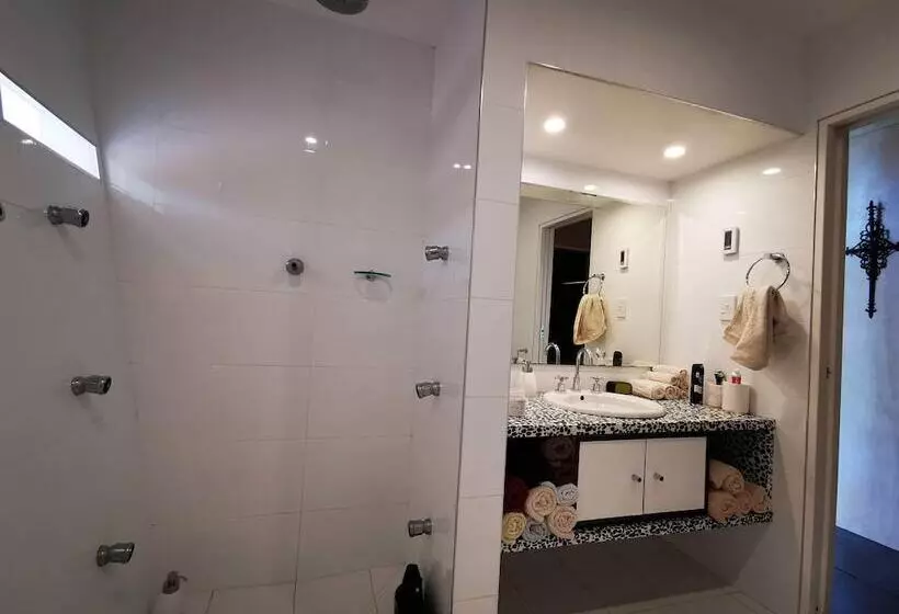 بنسيون Hakarimata Lodge   Riverside Sanctuary