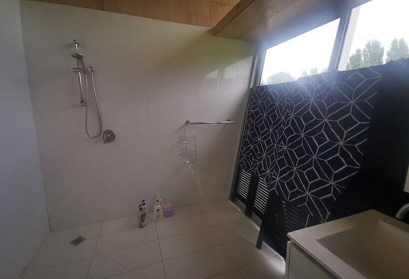 פנסיון Hakarimata Lodge Riverside Sanctuary