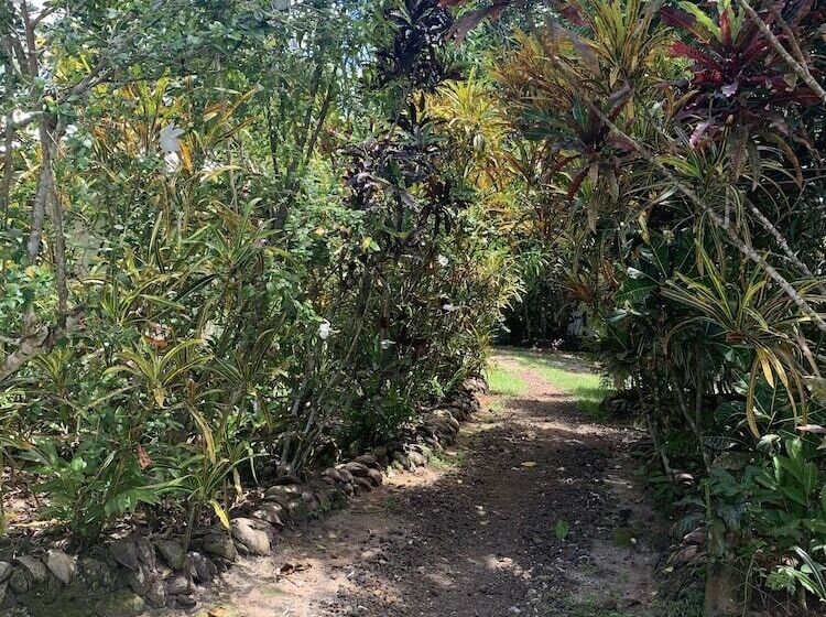 אתר נופש Lusia's Lagoon Chalets