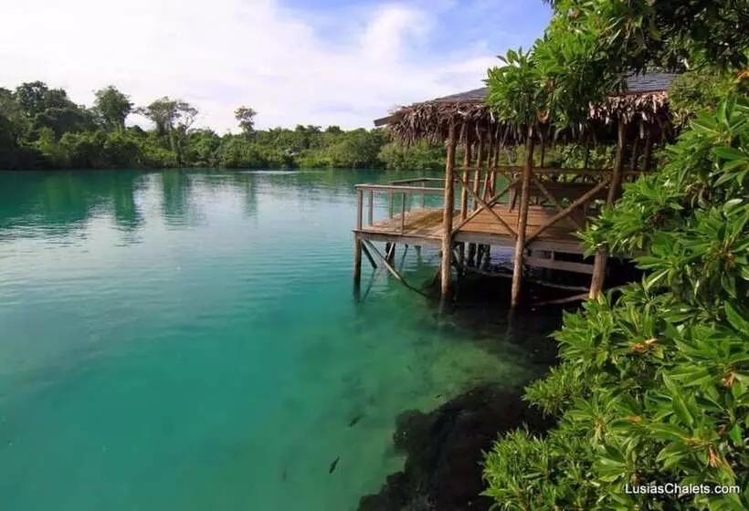 استراحتگاه Lusia's Lagoon Chalets