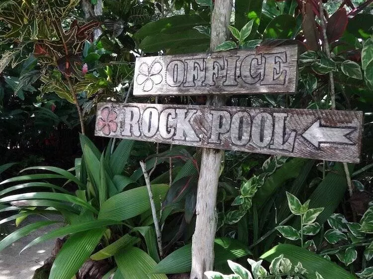 استراحتگاه Lusia's Lagoon Chalets