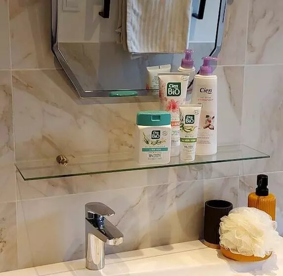 ユースホステル Villa Maëlla