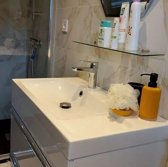 ユースホステル Villa Maëlla