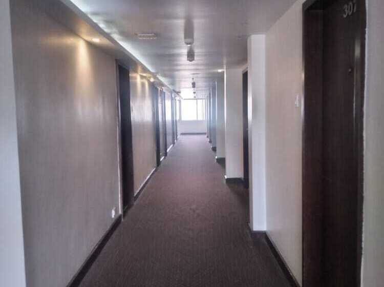 ベッドアンドブレックファースト Palmyra Grand Inn