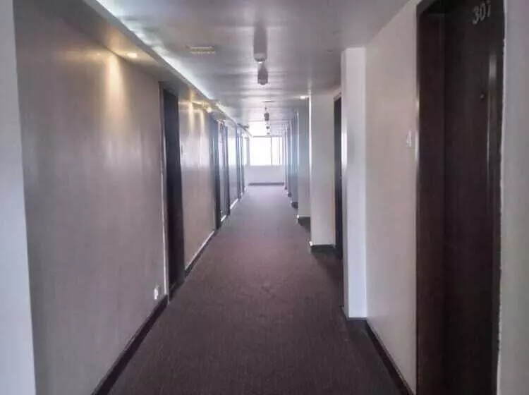 ベッドアンドブレックファースト Palmyra Grand Inn