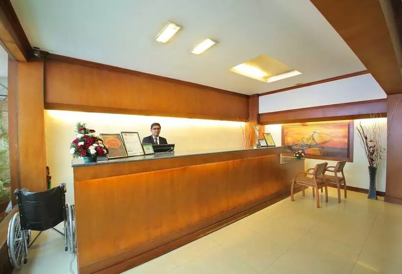 ベッドアンドブレックファースト Palmyra Grand Inn