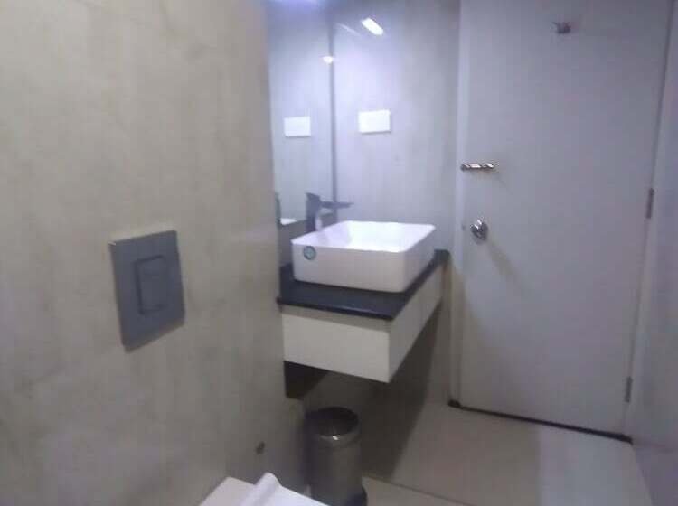 ベッドアンドブレックファースト Palmyra Grand Inn