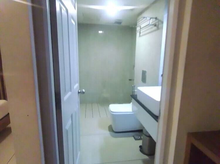 ベッドアンドブレックファースト Palmyra Grand Inn