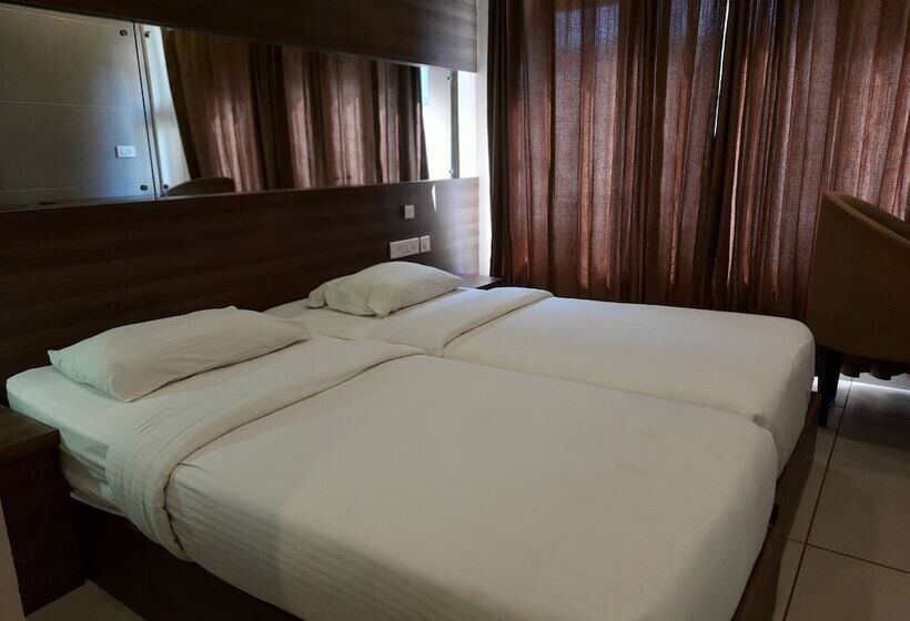 ベッドアンドブレックファースト Palmyra Grand Inn