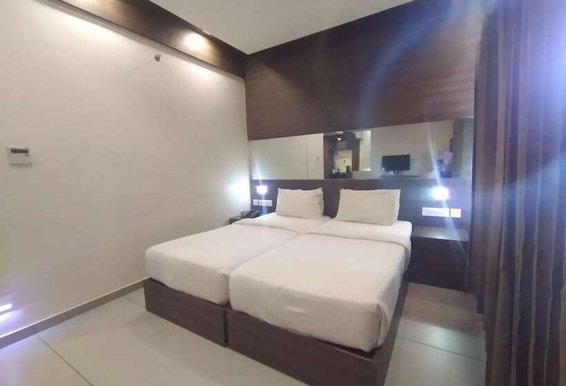 ベッドアンドブレックファースト Palmyra Grand Inn