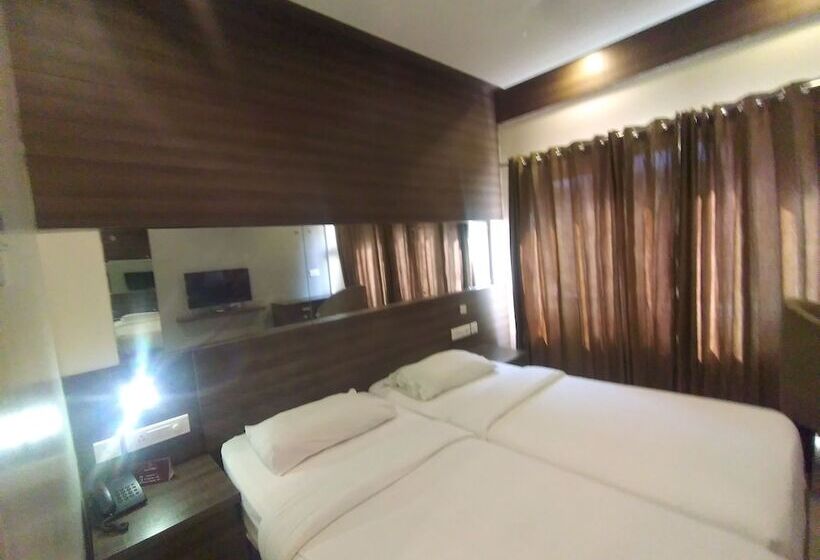 ベッドアンドブレックファースト Palmyra Grand Inn