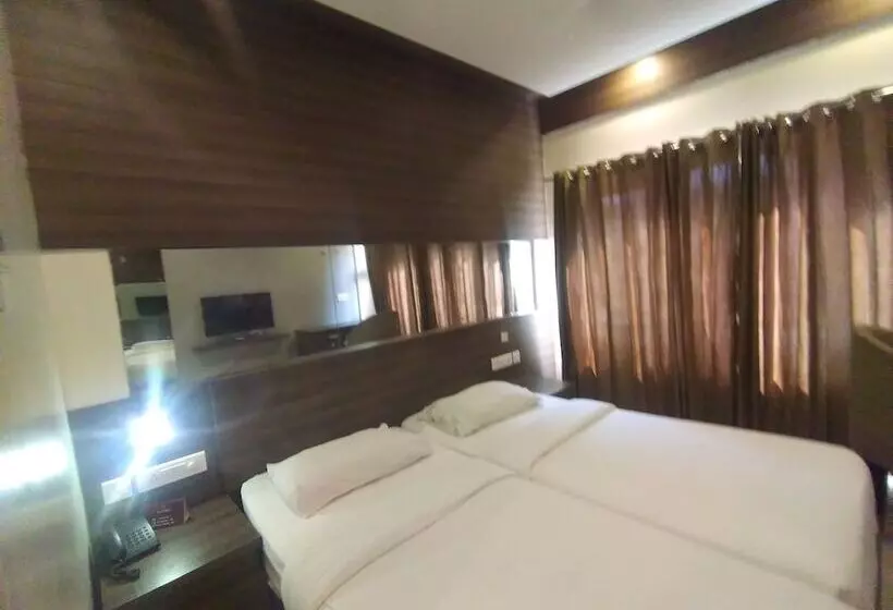 ベッドアンドブレックファースト Palmyra Grand Inn