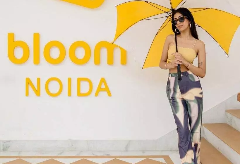 Bloom Hotel   Sector 62