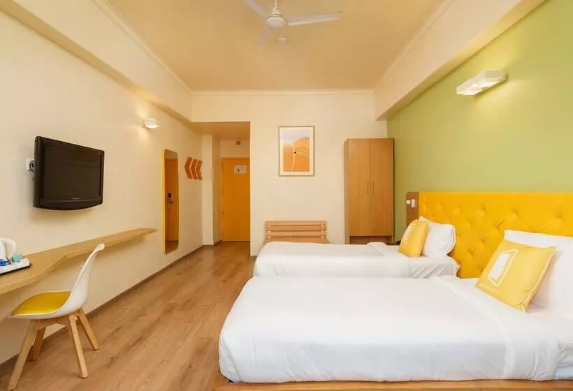Bloom Hotel   Sector 62
