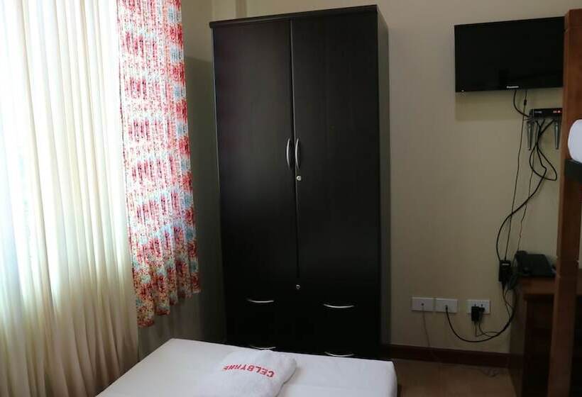 Celbyrne Pension Hauz