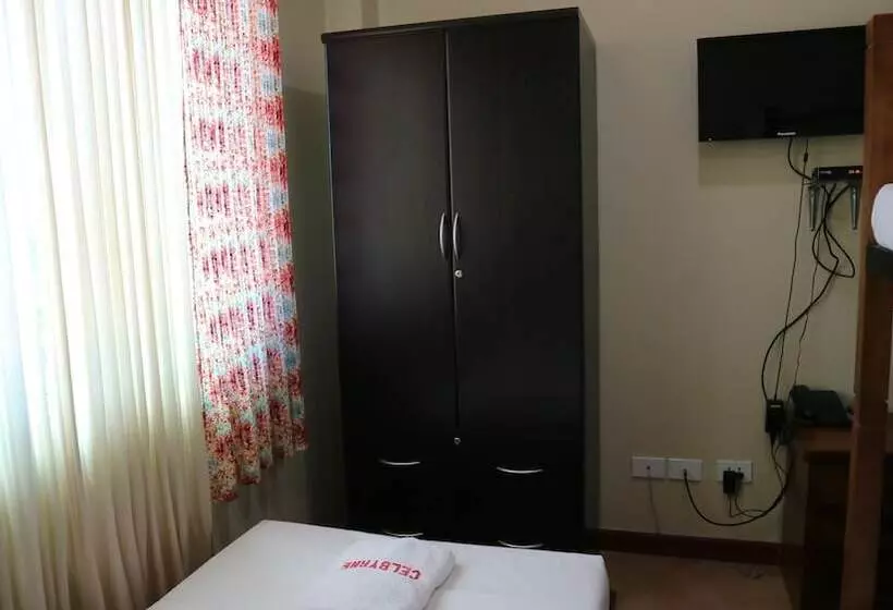 Celbyrne Pension Hauz