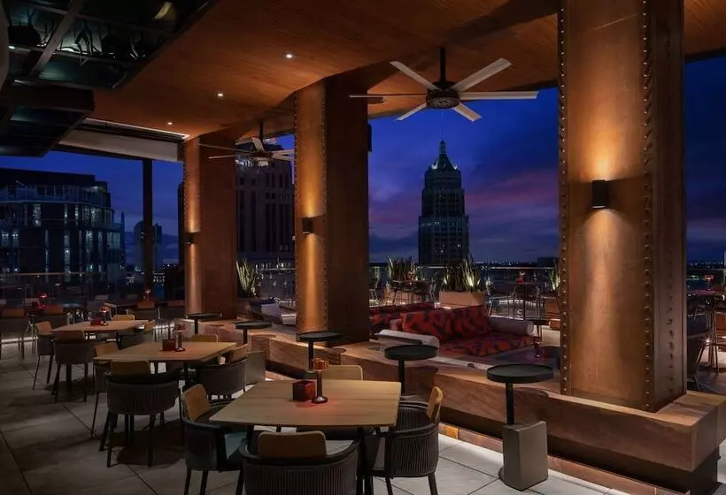 ホテル Element San Antonio Riverwalk