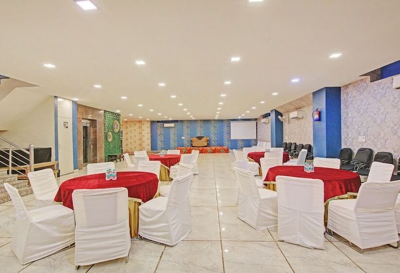 Hotel Treebo Amaya Inn Sector 72