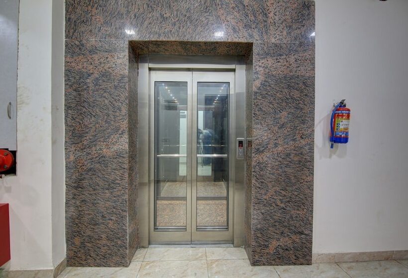 Hotel Treebo Amaya Inn Sector 72