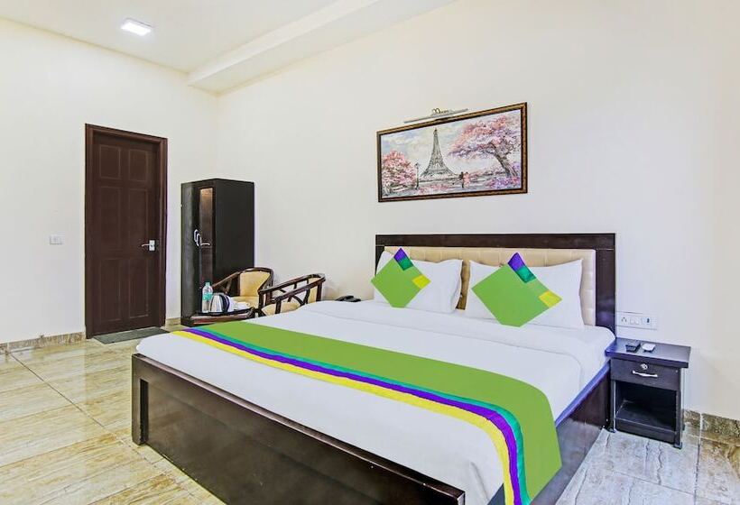 Hotel Treebo Amaya Inn Sector 72