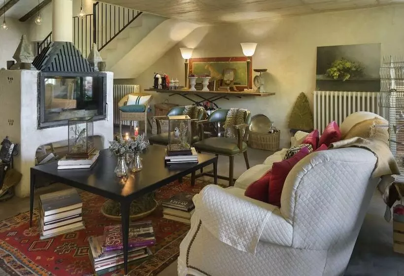 Hotelli Vaqueria Cantaelgallo   Habitacion El Castaño