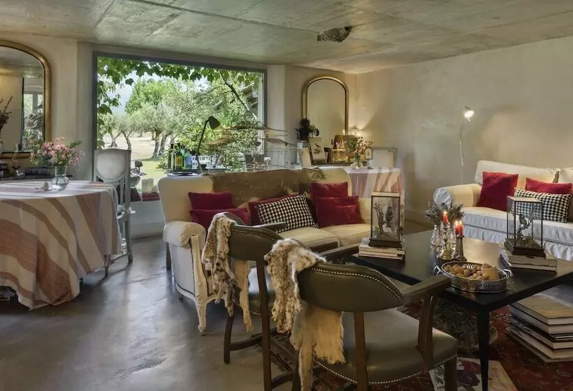 Hotelli Vaqueria Cantaelgallo   Habitacion El Castaño