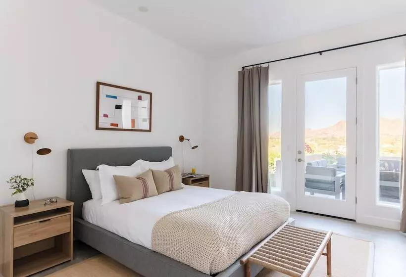 Julep By Avantstay Stylish 9 Br Estate W/ Mid Century Modern Decor