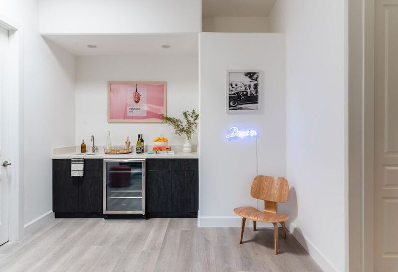 Julep By Avantstay Stylish 9 Br Estate W/ Mid Century Modern Decor