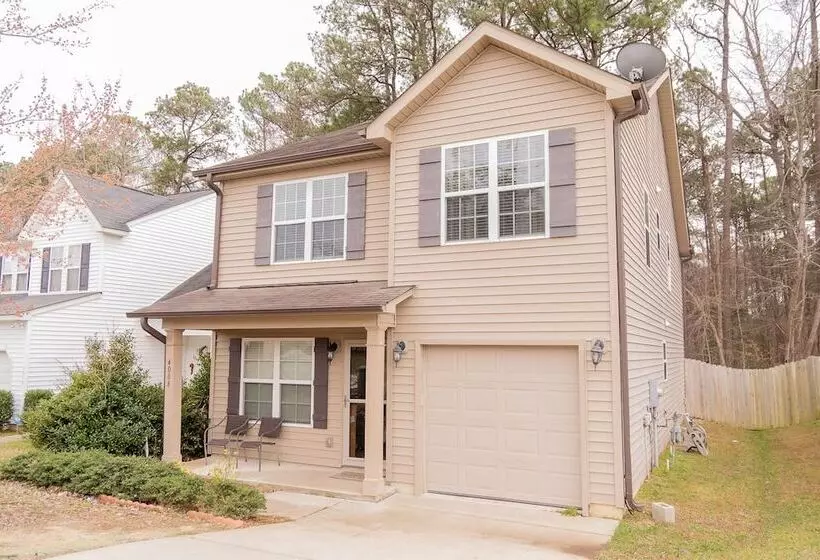 پانسیون Beautiful Home Away From Home