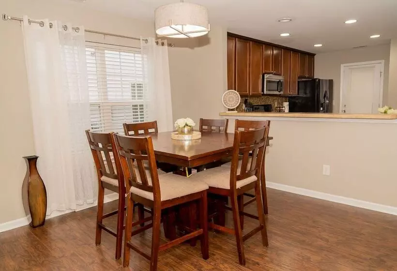 پانسیون Beautiful Home Away From Home