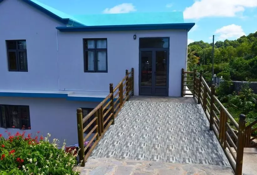 پانسیون Domaine Les Rosiers Guest House