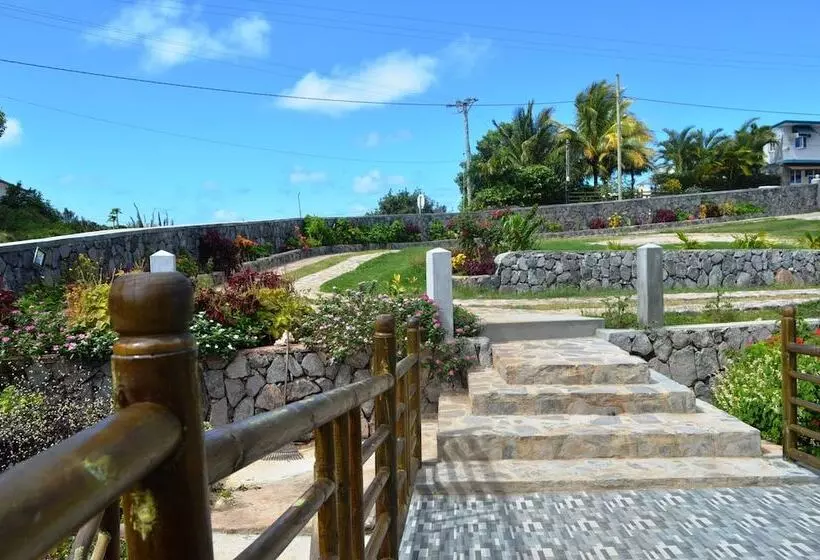 پانسیون Domaine Les Rosiers Guest House