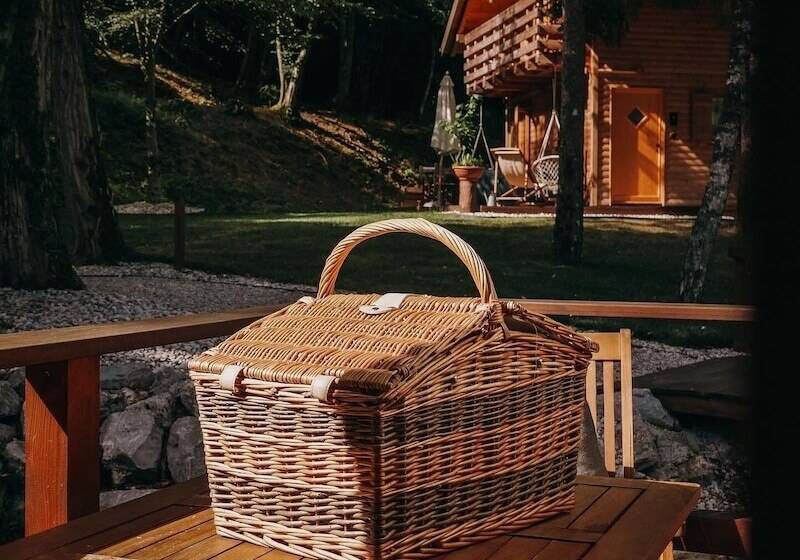 پانسیون Pikol Lake Village Premium Glamping