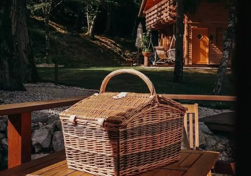 پانسیون Pikol Lake Village Premium Glamping