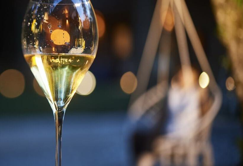 پانسیون Pikol Lake Village Premium Glamping