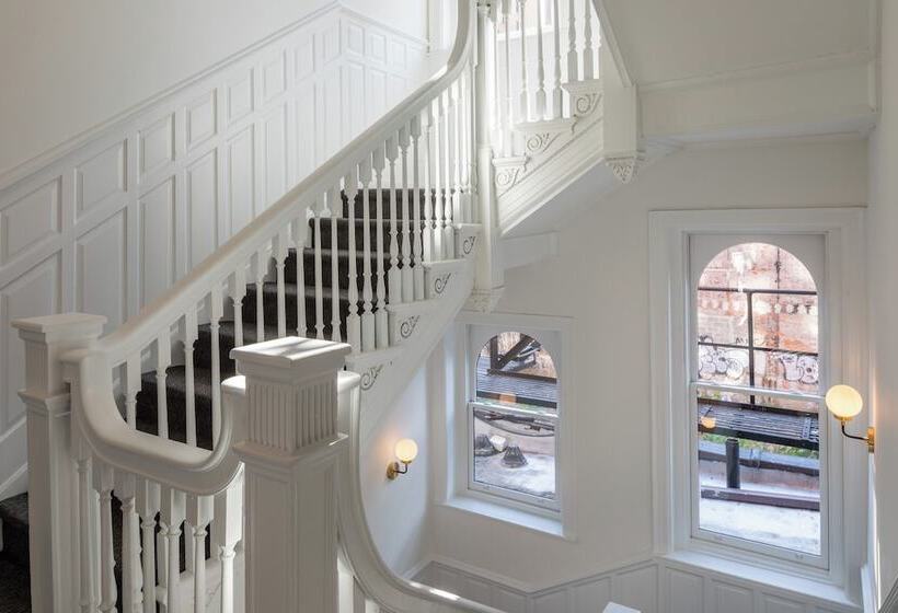 Sosuite At French Quarters   Rittenhouse Square