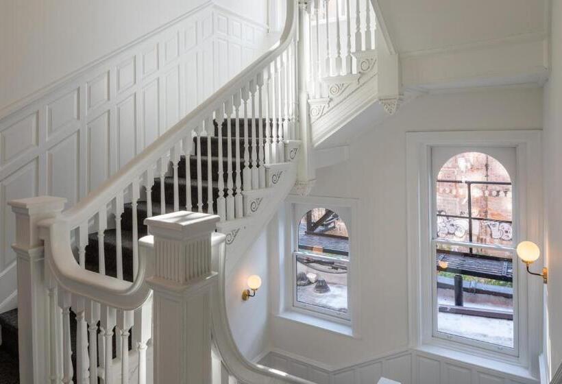 Sosuite At French Quarters   Rittenhouse Square