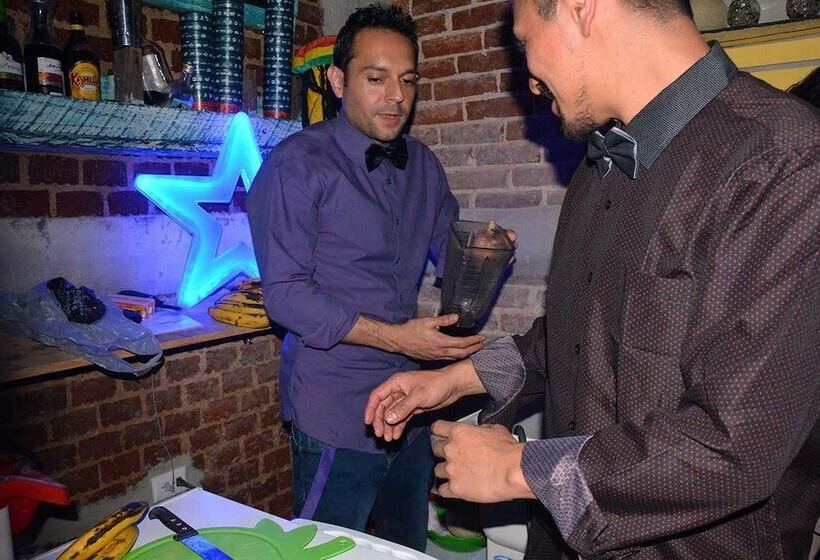 هاستل Luxury 24