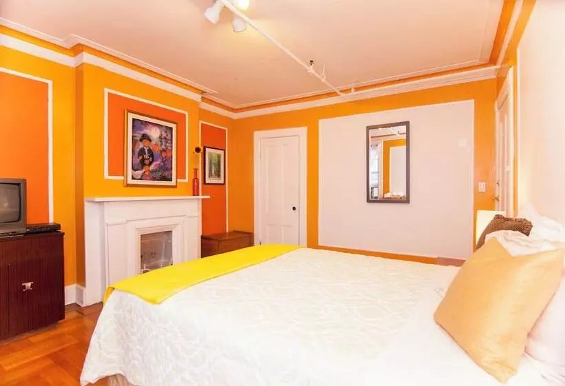 Aamiaismajoitus (B&B) Saint Nicholas Inn Guesthouse