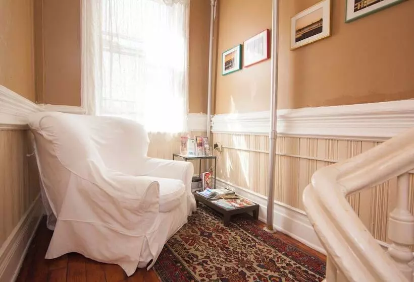 Aamiaismajoitus (B&B) Saint Nicholas Inn Guesthouse