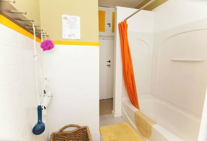 Aamiaismajoitus (B&B) Saint Nicholas Inn Guesthouse