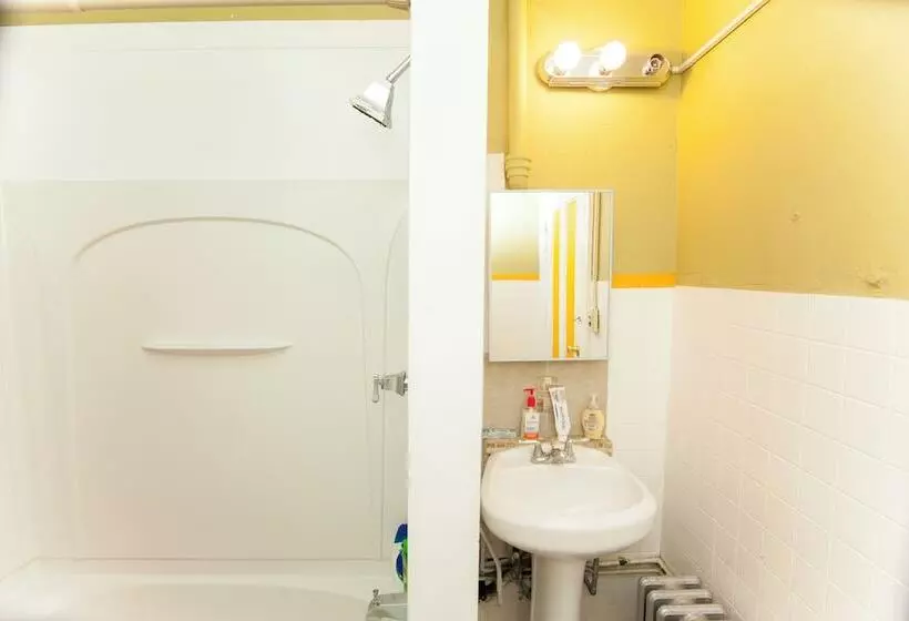 Aamiaismajoitus (B&B) Saint Nicholas Inn Guesthouse