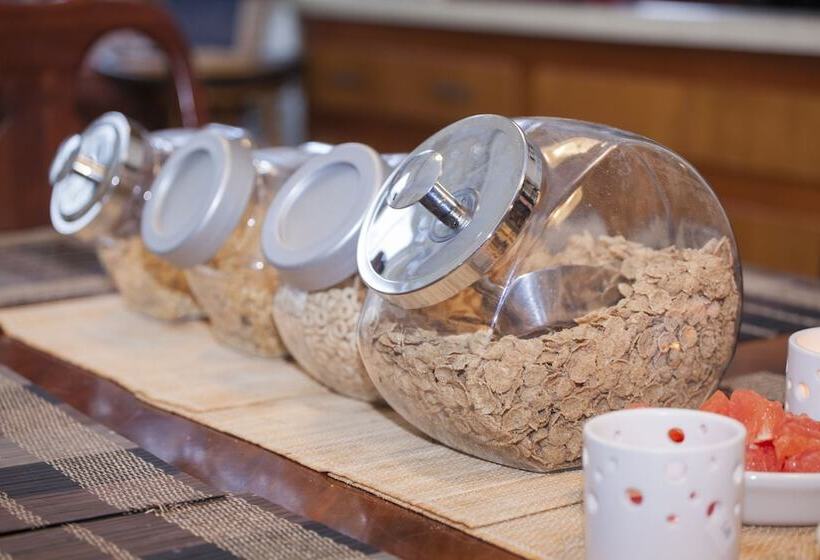 צימר Saint Nicholas Inn Guesthouse