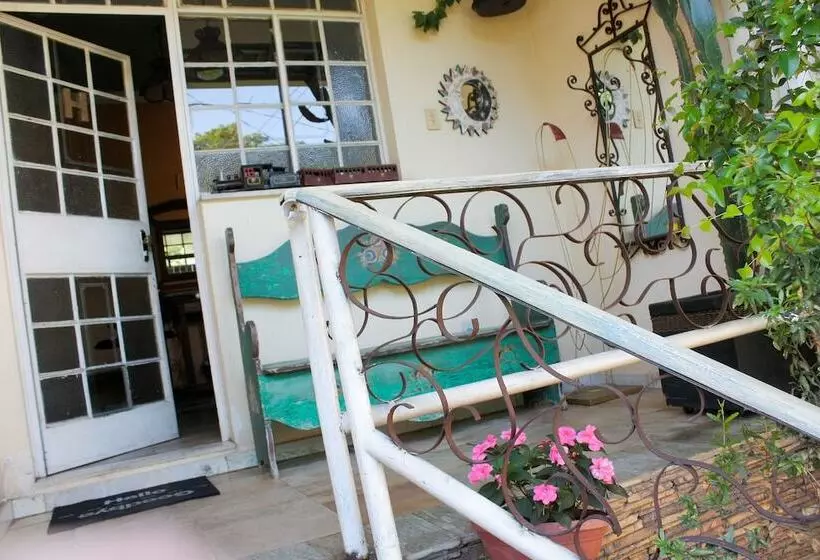 Castel Inn Hostel