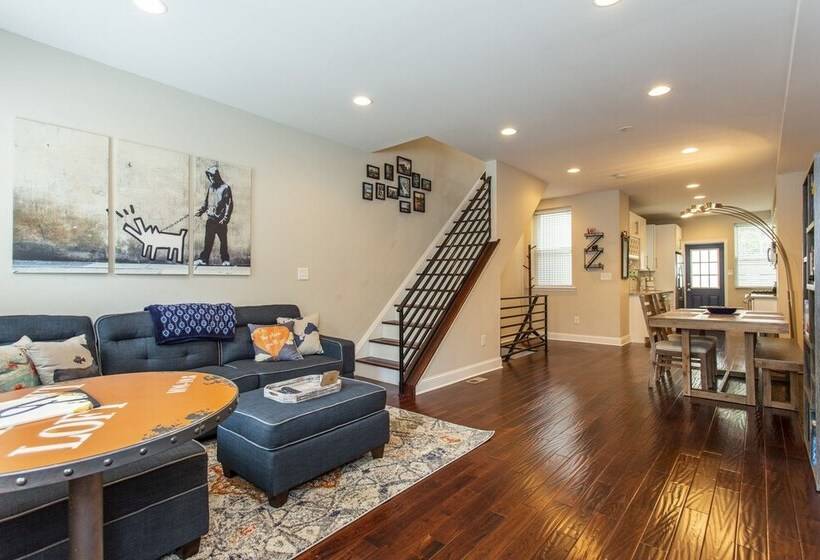 Home Away From Home   Grad Hospital Gem With Patio