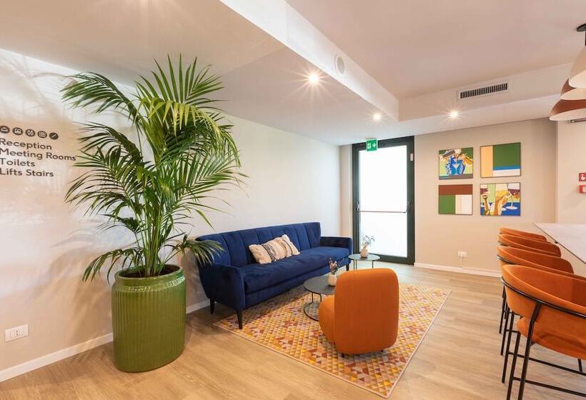 פונדק Belstay Milano Linate