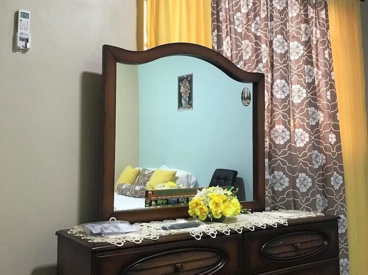 هتل Cheers Chill Spot