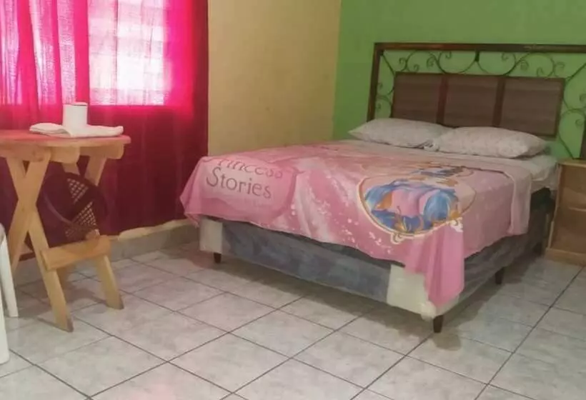 هتل La Cascada