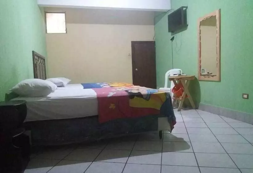 هتل La Cascada