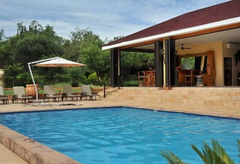 Hotelli Legodimo Game Lodge